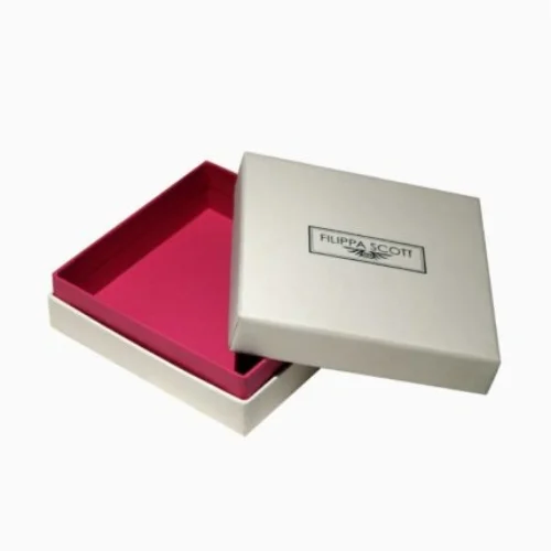 Custom printed luxury rigid boxes for branded high-end packaging.