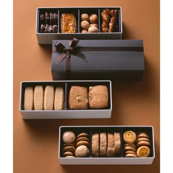 Petit Four Boxes